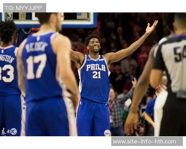 芬奇强调对抗恩比德需谨慎避免犯规观众期待精彩对决而非罚球大战 芬奇强调对抗恩比德需谨慎避免犯规观众期待精彩对决而非罚球大战